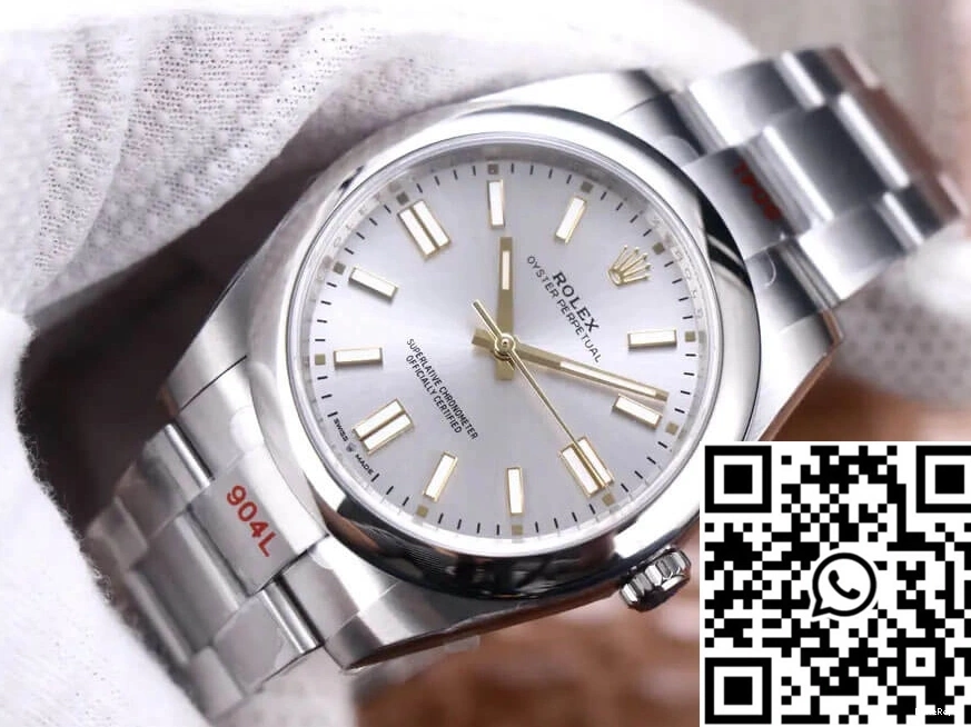 Perpetual Silver Oyster Rolex M124300-0001 Dial Factory 41MM EW 0716